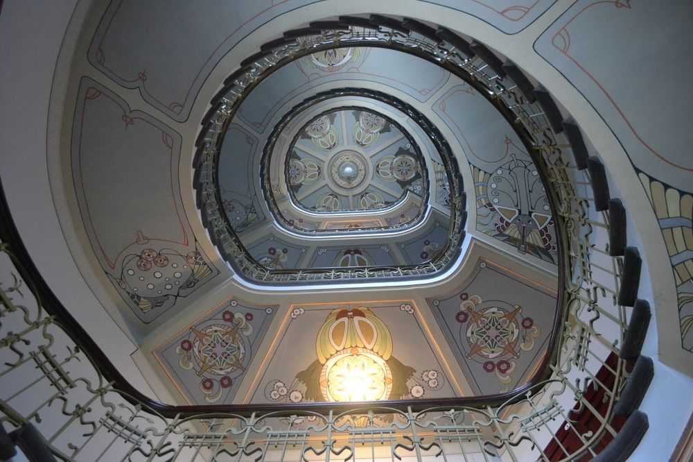 Лестница-модерн