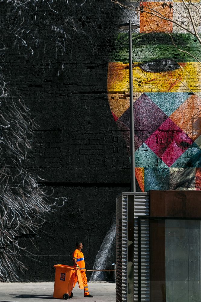 street-sweeper and the urban art