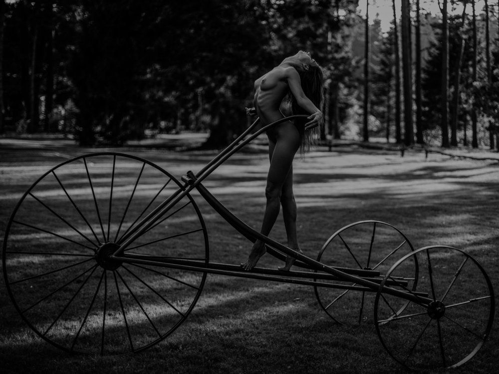 на велосипеде