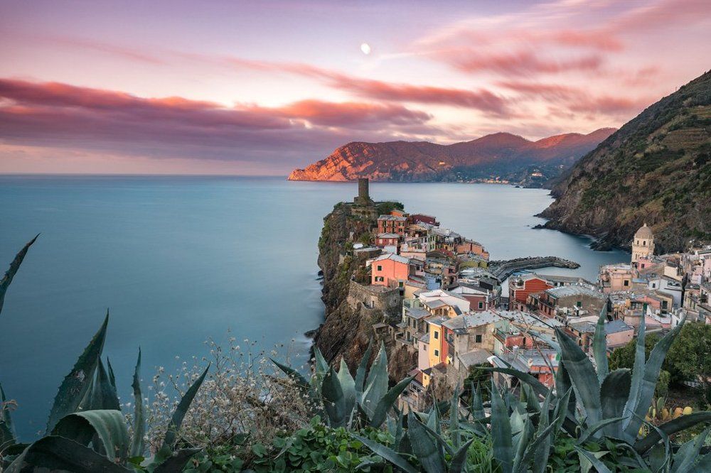 Moonset in Vernazza