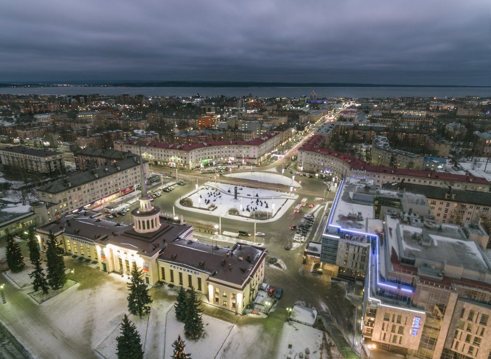 Вокзал и привокзальная площадь в Петрозаводске