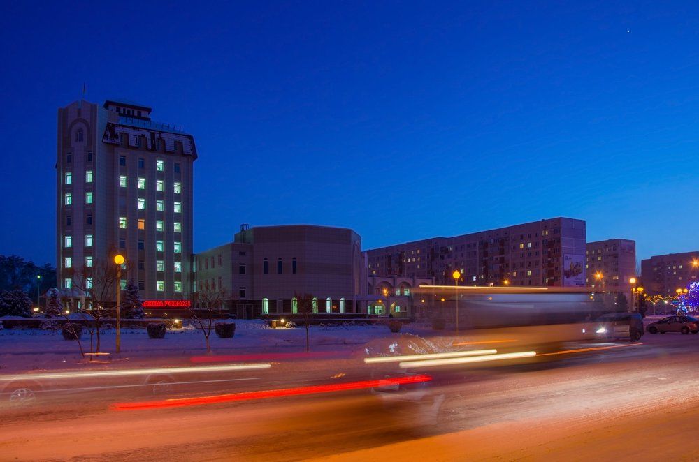 Под вечернею Венерой