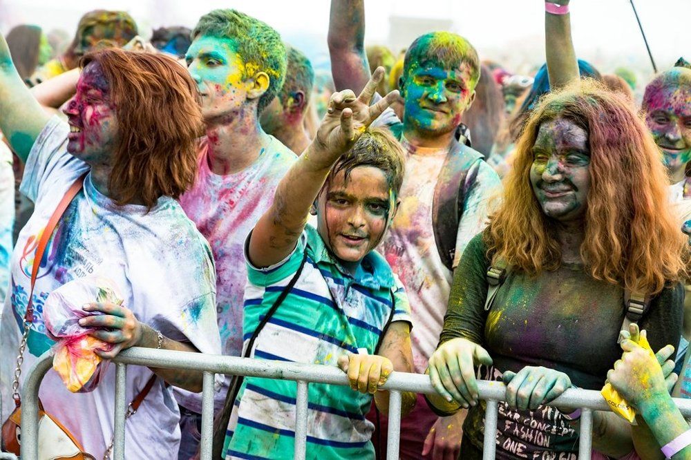 Яркие краски