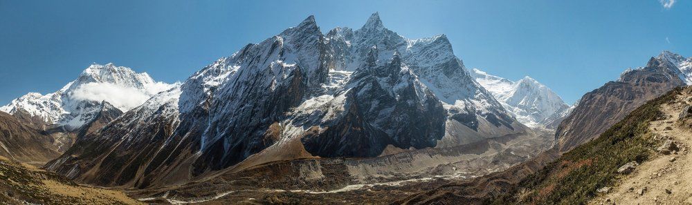 Под небом голубым