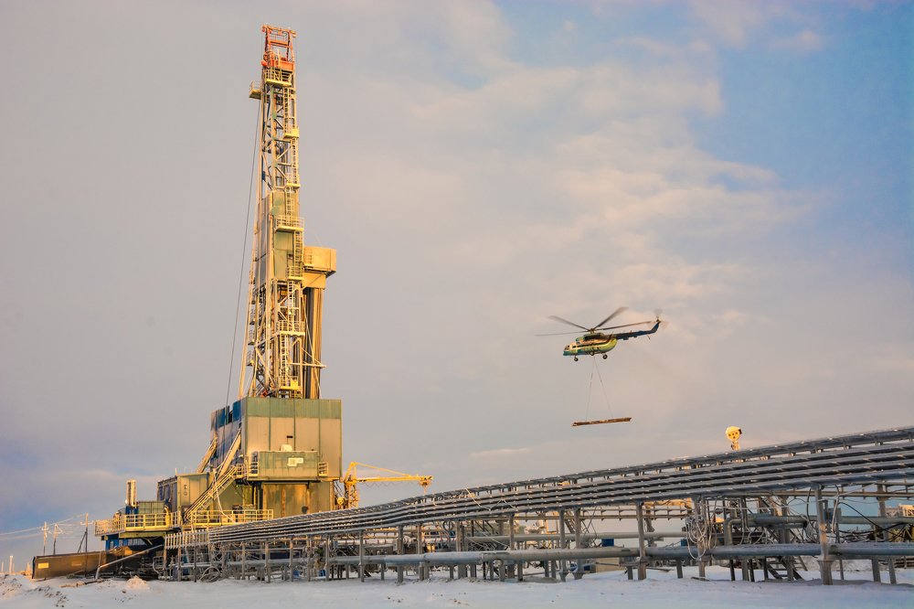 Трудовые будни заполярного нефтяного месторождения.