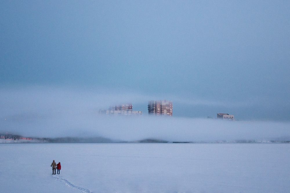 Город укрылся туманным одеялом