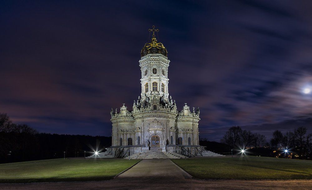 Храм Знамения в Дубровицах