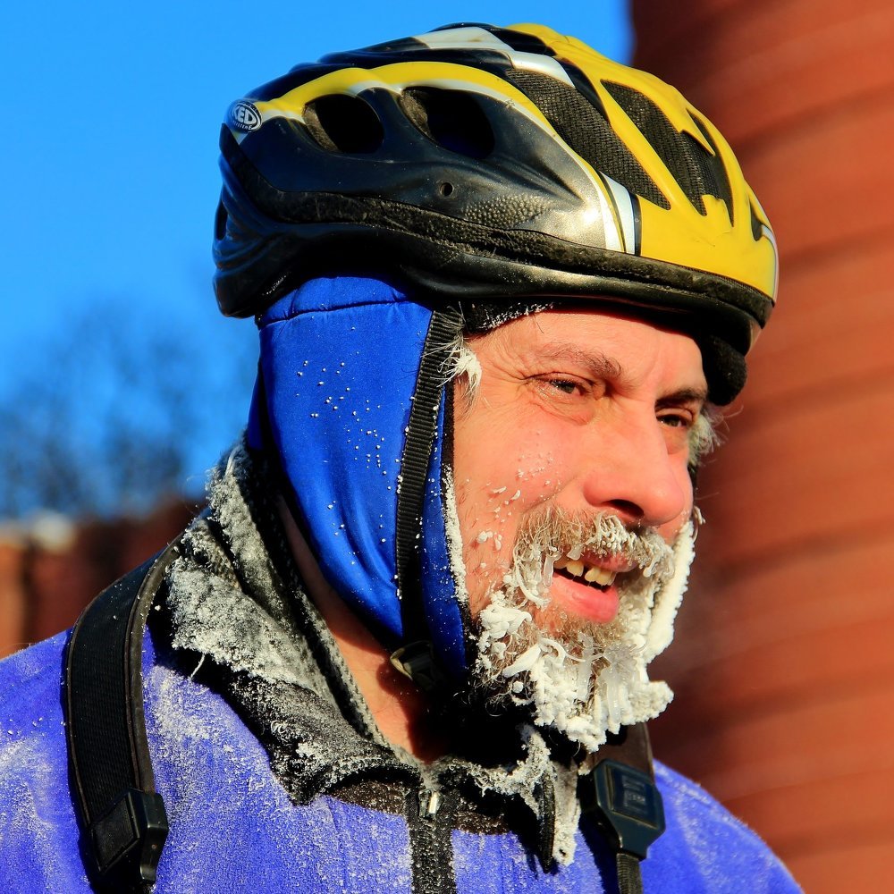 Участник велопарада в -26