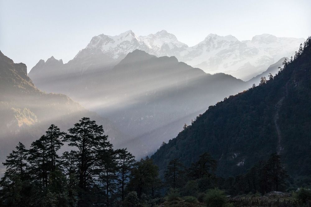 Восход в больших горах