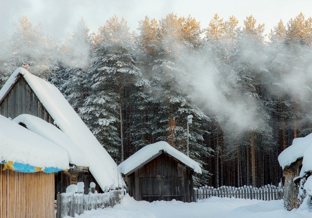 дым из труб стоит столбами, знать пришел мороз
