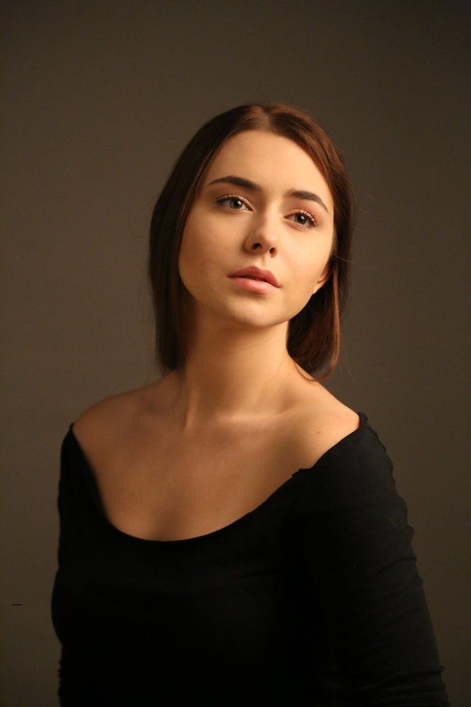 Задумчивая - thoughtful