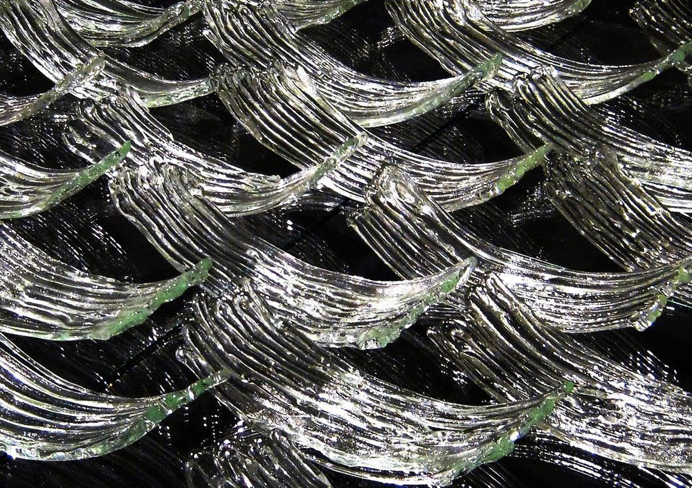 Волны прозрачного стекла