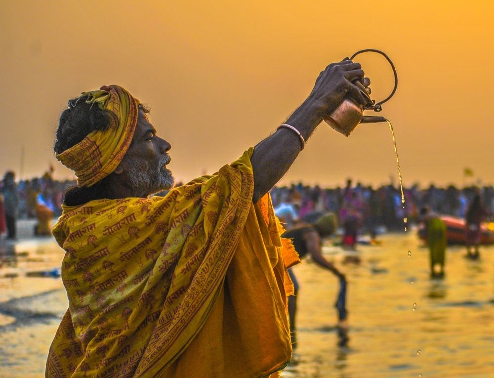 Pronotoshmi Divakaram (Oh My Sun God accept my gratitude)