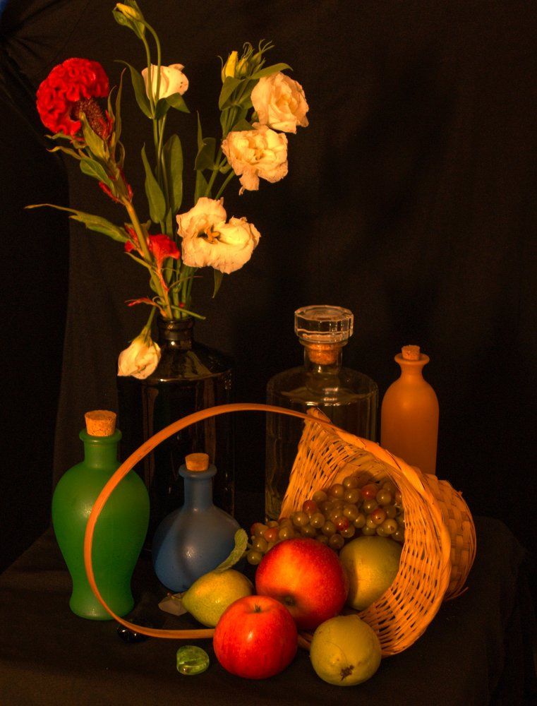 Корзинка с фруктами.