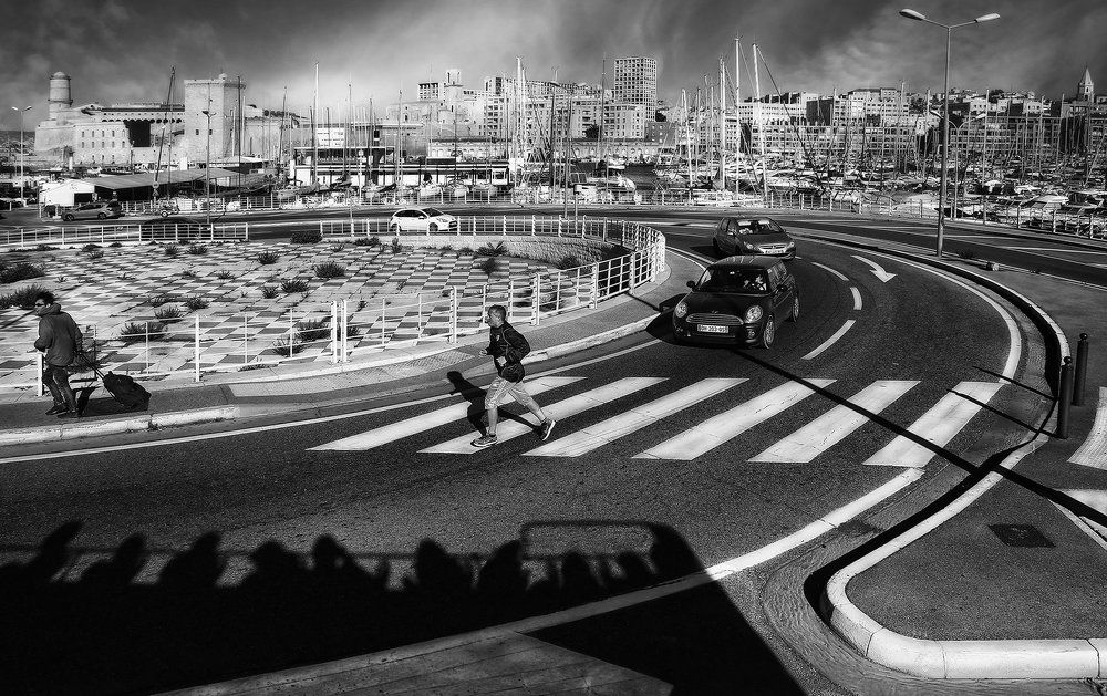 Нас не догонят