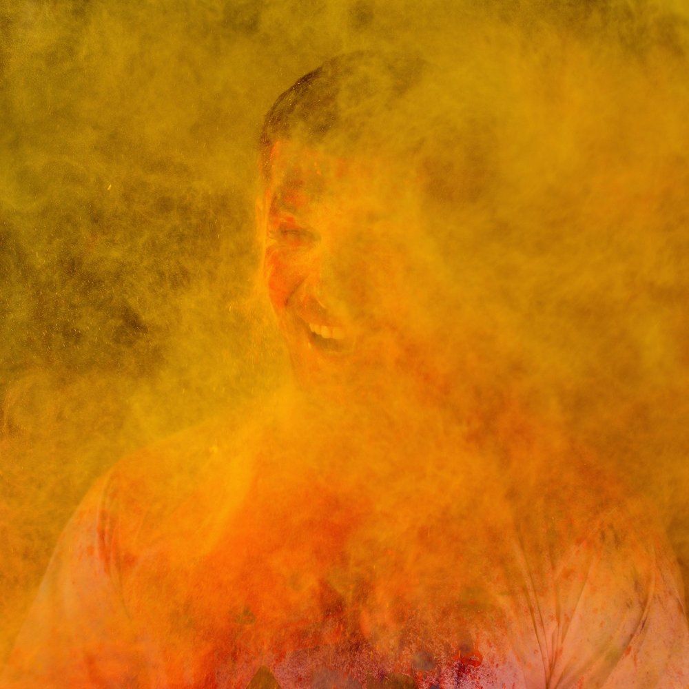 На празднике Холи.