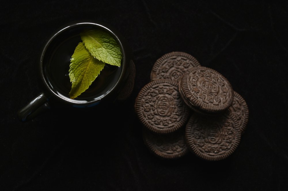 Чёрным на чёрном