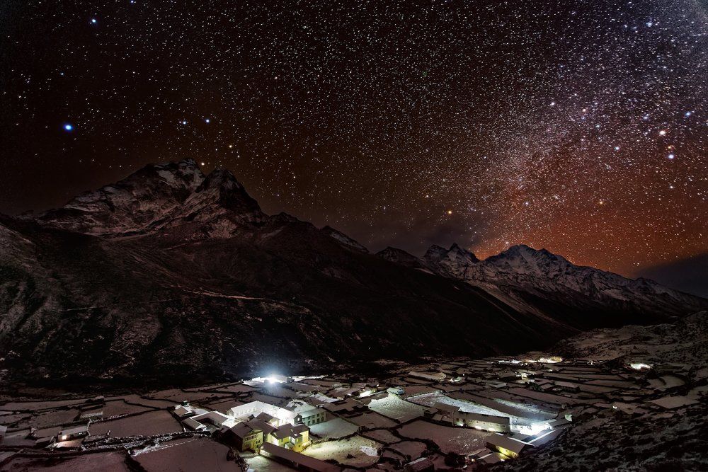 Среди звёзд.