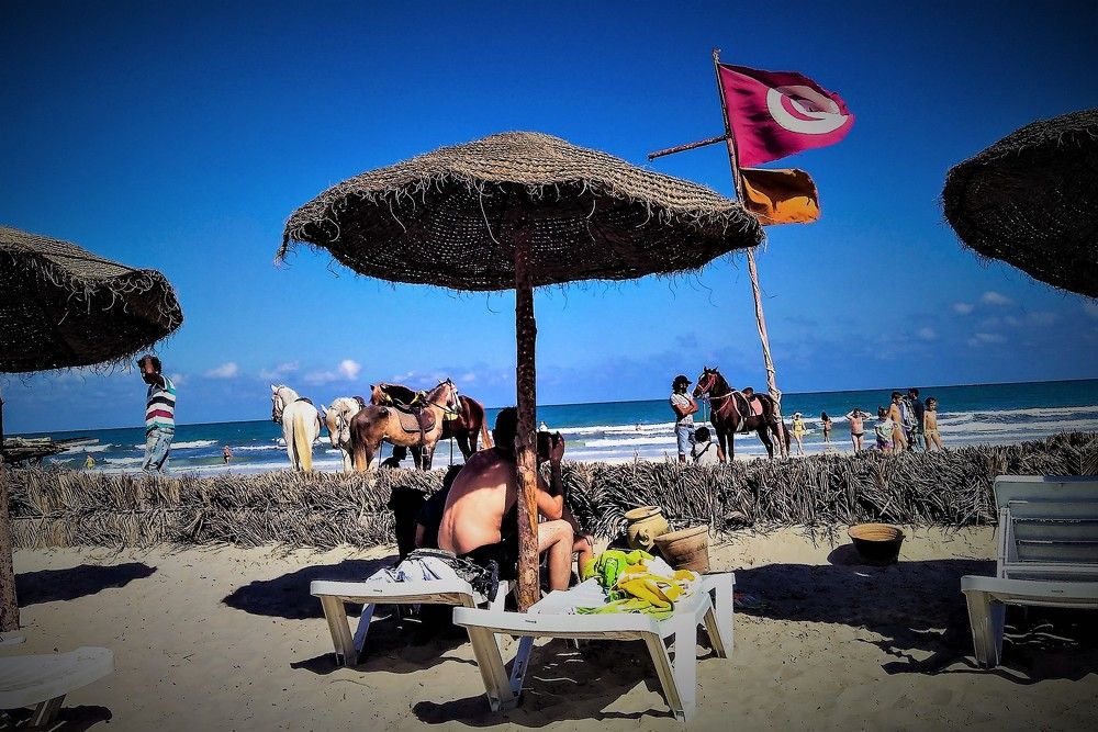 А в Москве - полдень.