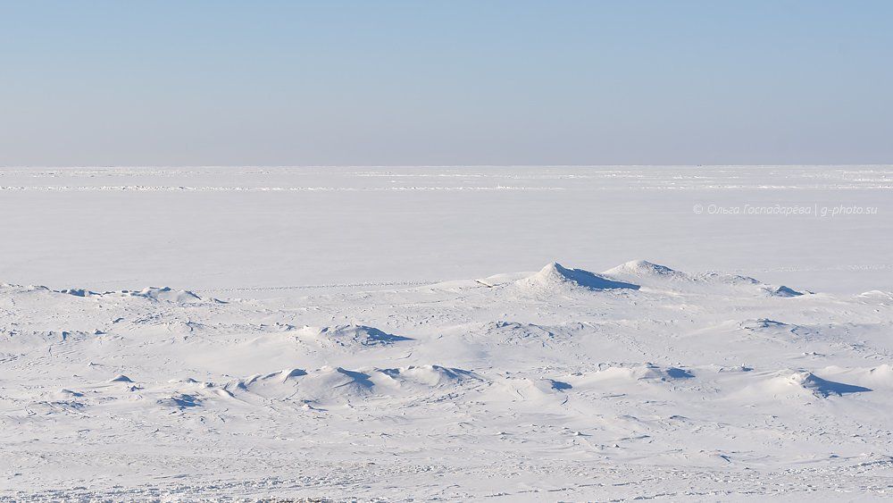 Лунная поверхность Байкала