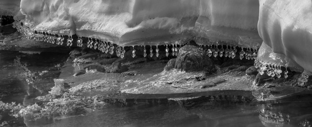 Бахрома на снежном покрывале