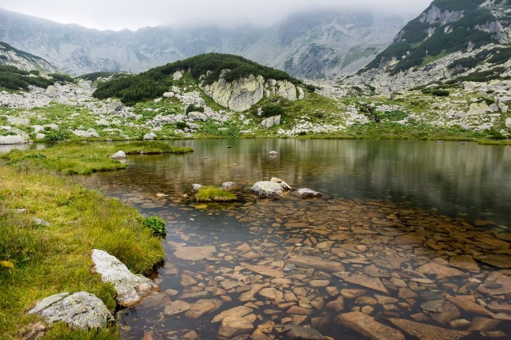 Mountain rain is coming