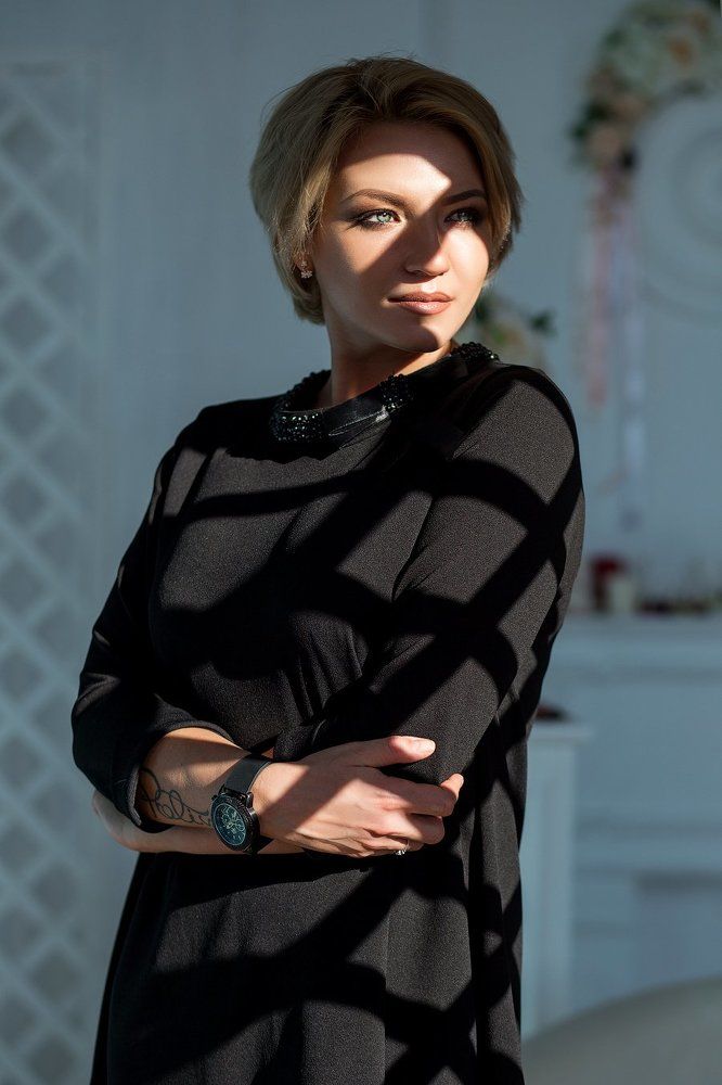 Между светом и тенью