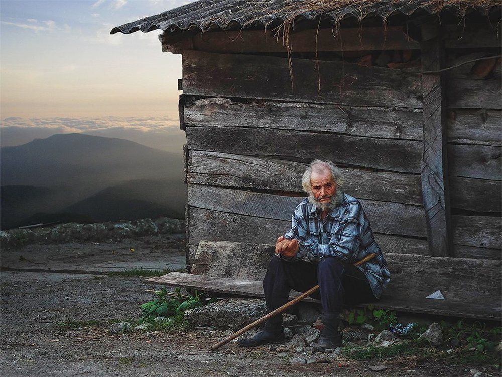 Над уровнем неба