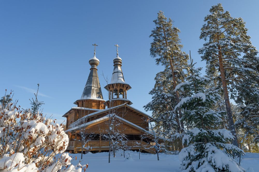 Деревянный храм.