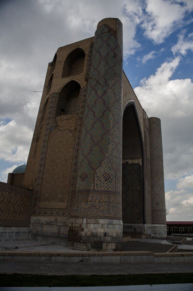 Bibi-Khanym Mosque