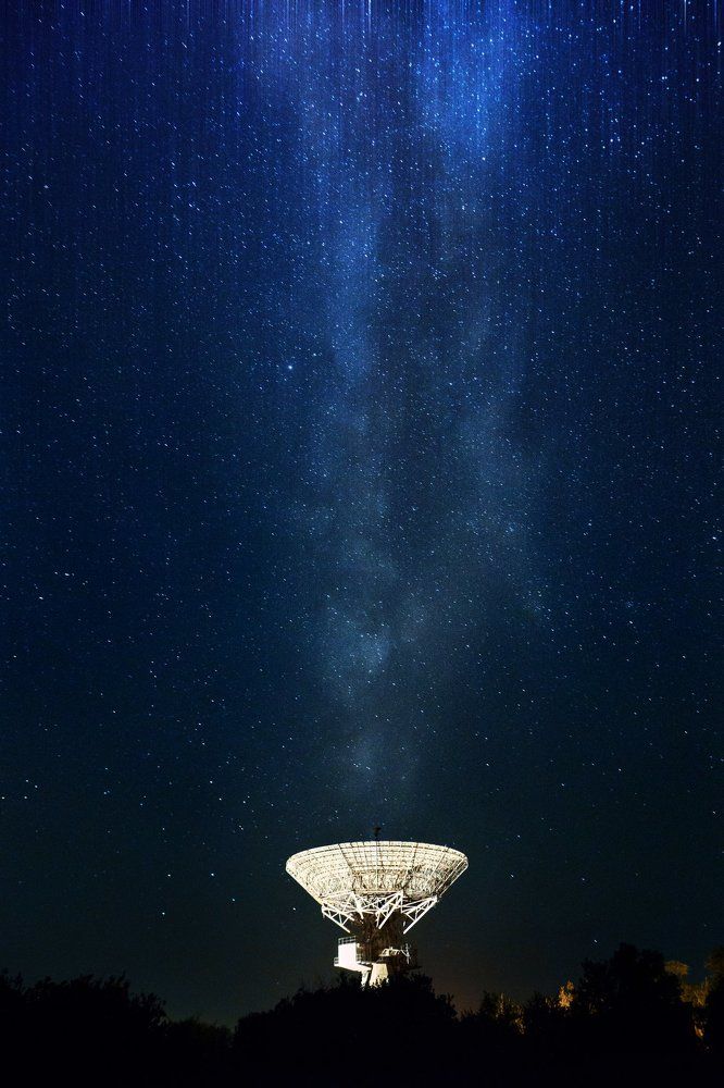 Принимая сигнал.