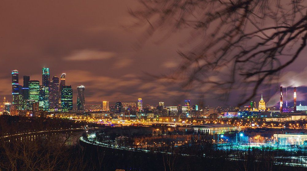 Город не спит