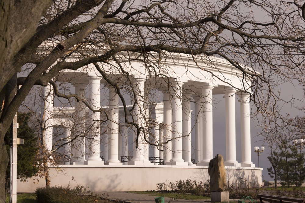 Ротонда, Приморский парк.