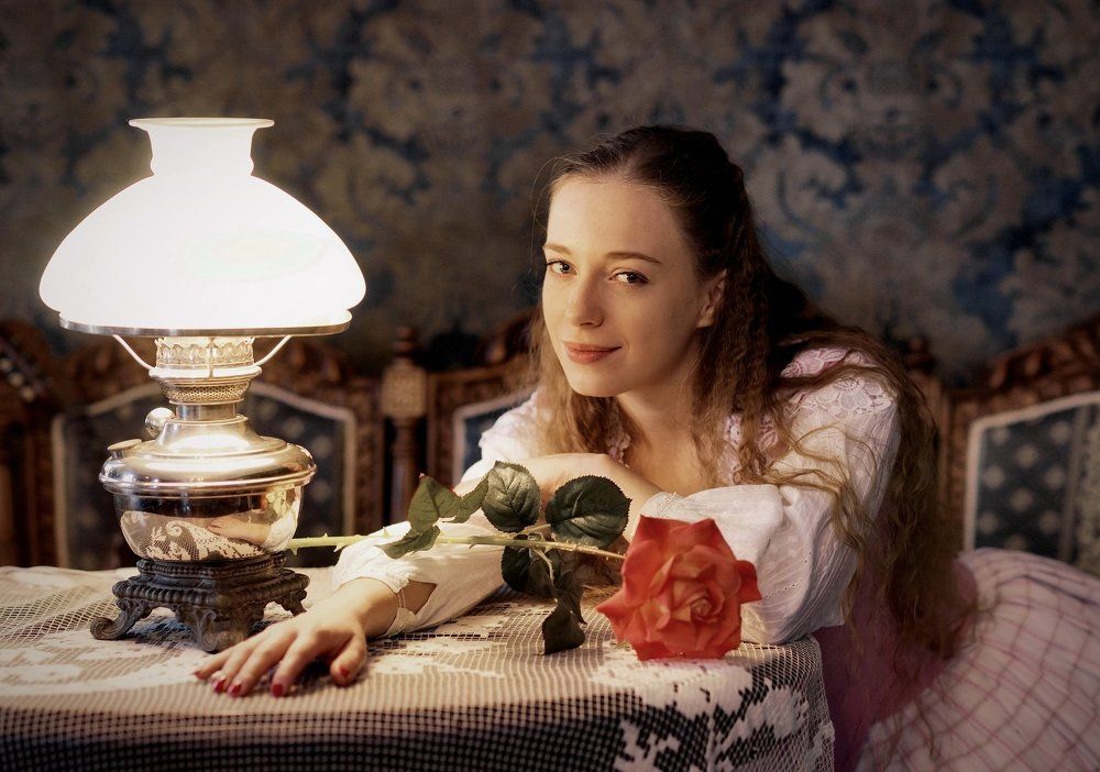 портрет девушки с розой