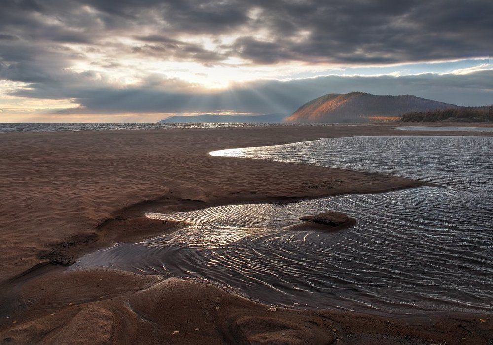 Свет в оконце
