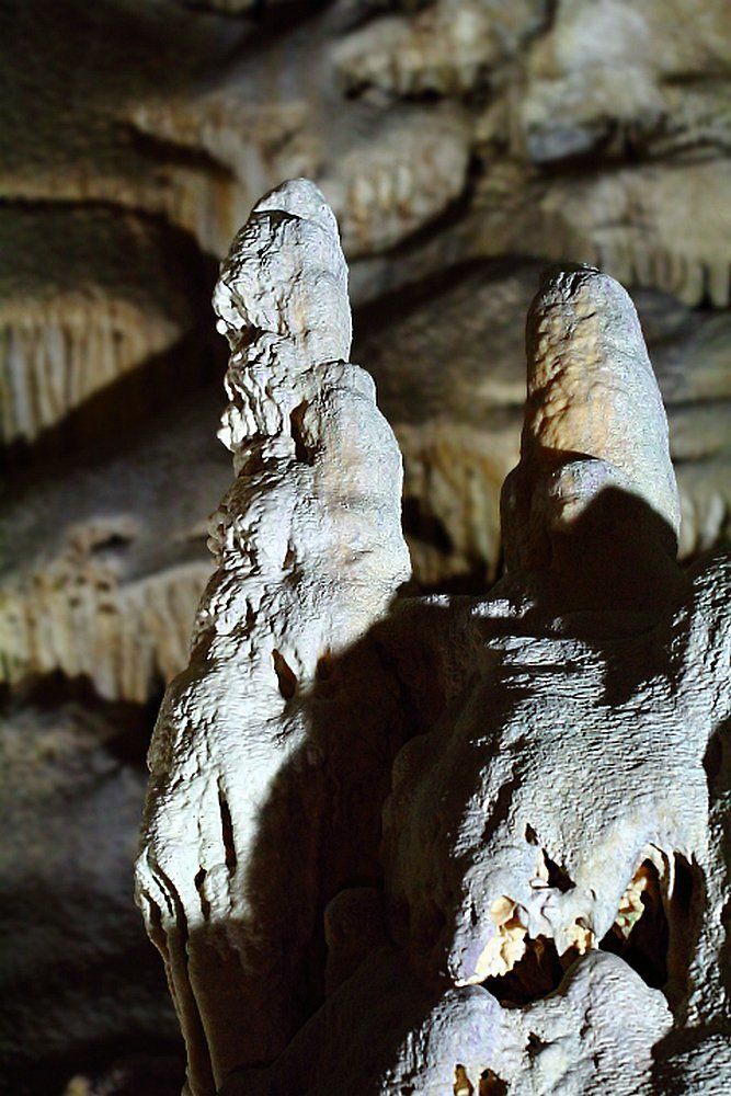 Старый пещерный царь...