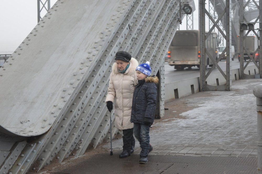 Двое на мосту