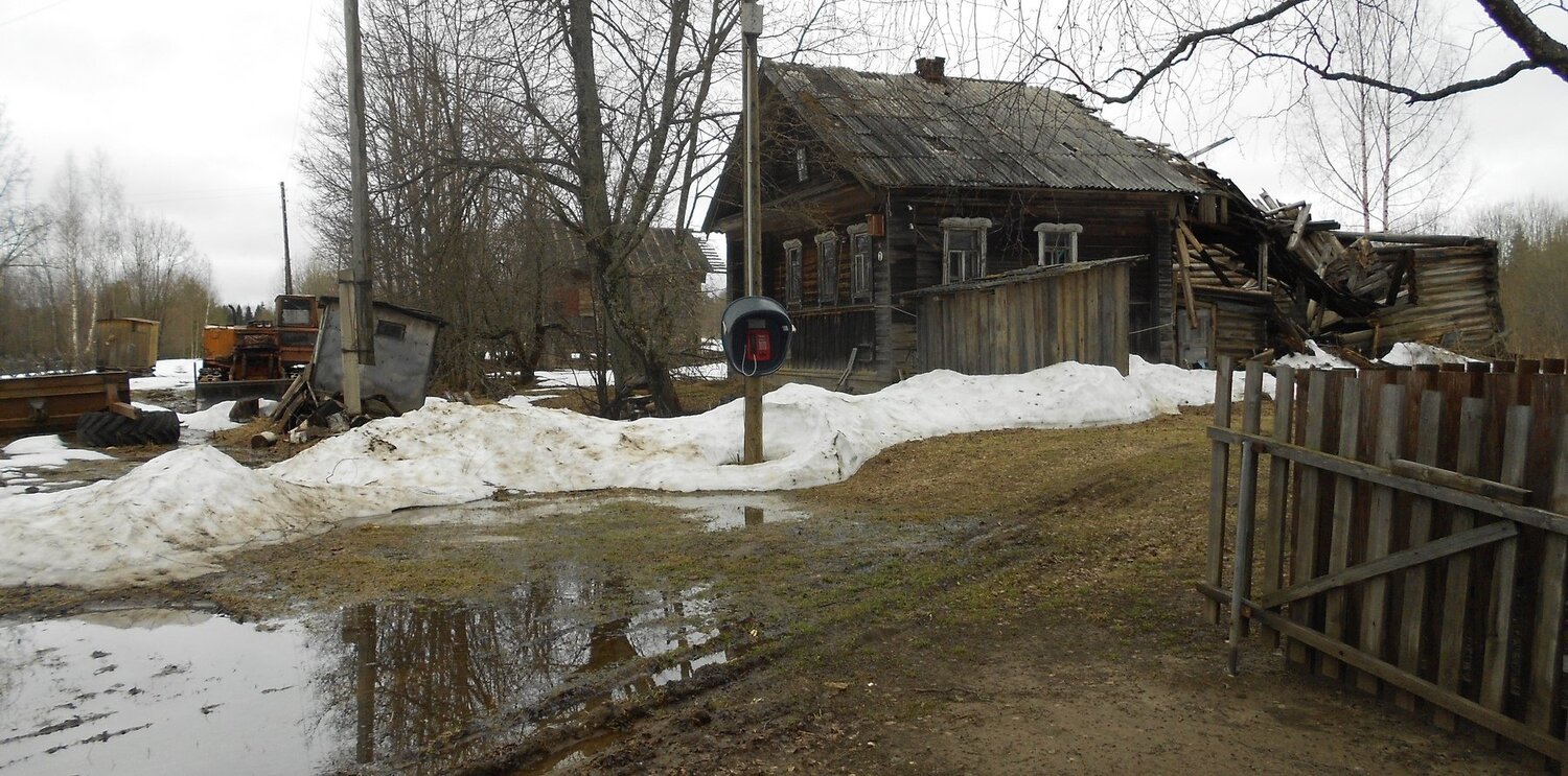 Весна в заброшенной деревне...