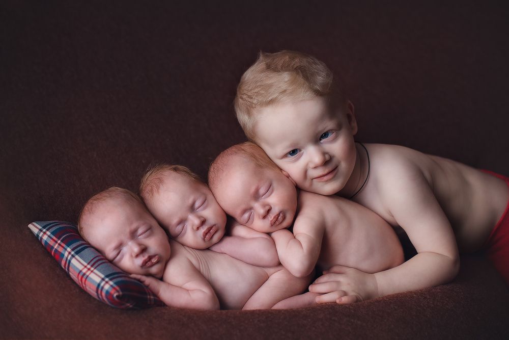Triplets with older brother