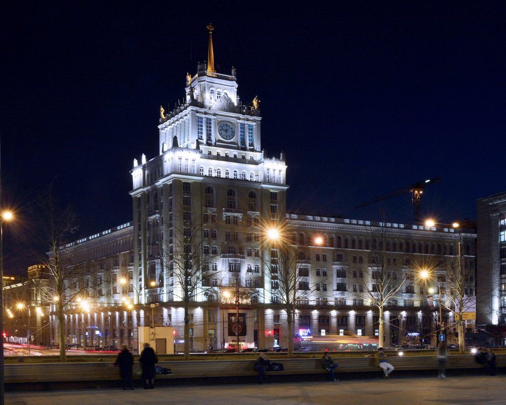 Вечерняя Москва -гостиница  "Пекин"