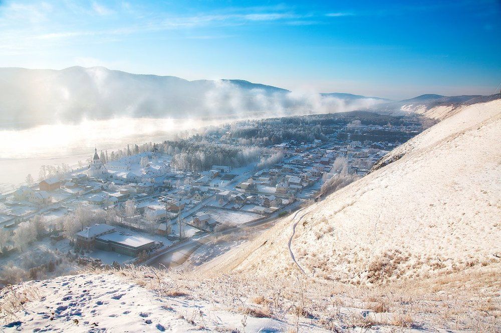 Вид с верху на Свято-Успенский мужской монастырь