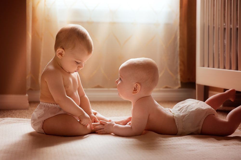 Почему грустишь, подружка?