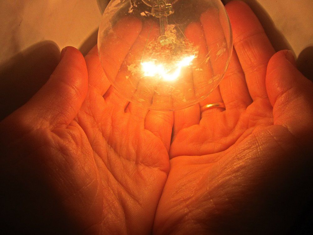 Світло у твоїх руках