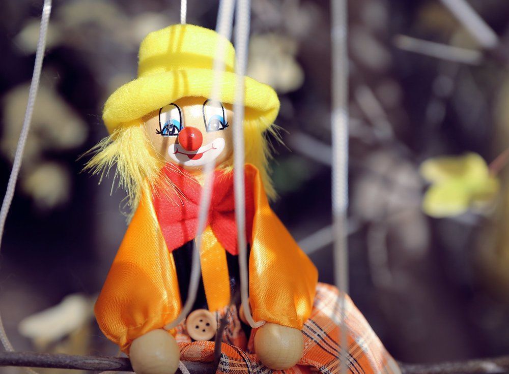 Клоун. Сквозь грусть.