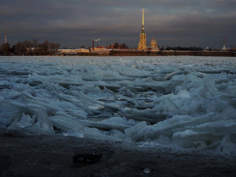 Последний луч заката на Неве