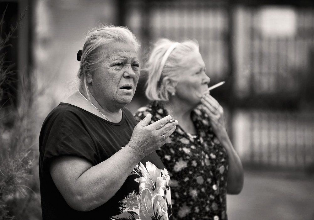 "моя бабушка курит трубку..."