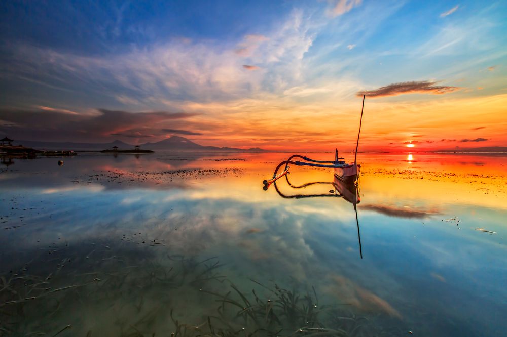 Morning I See My Pinky Boat