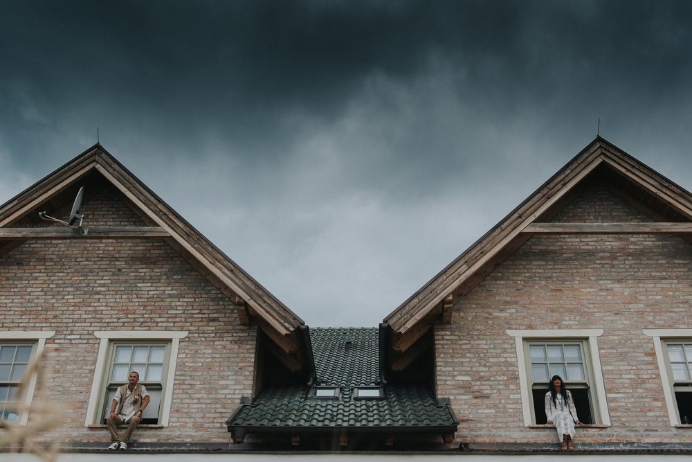 Neighbors get married.
