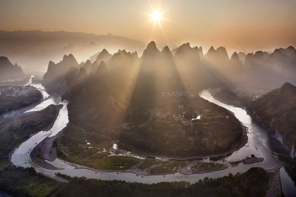 Восход солнца на реке Ли