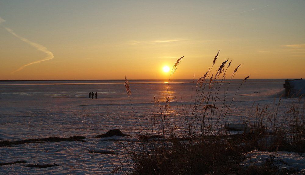 Март. Закат над Белым морем.